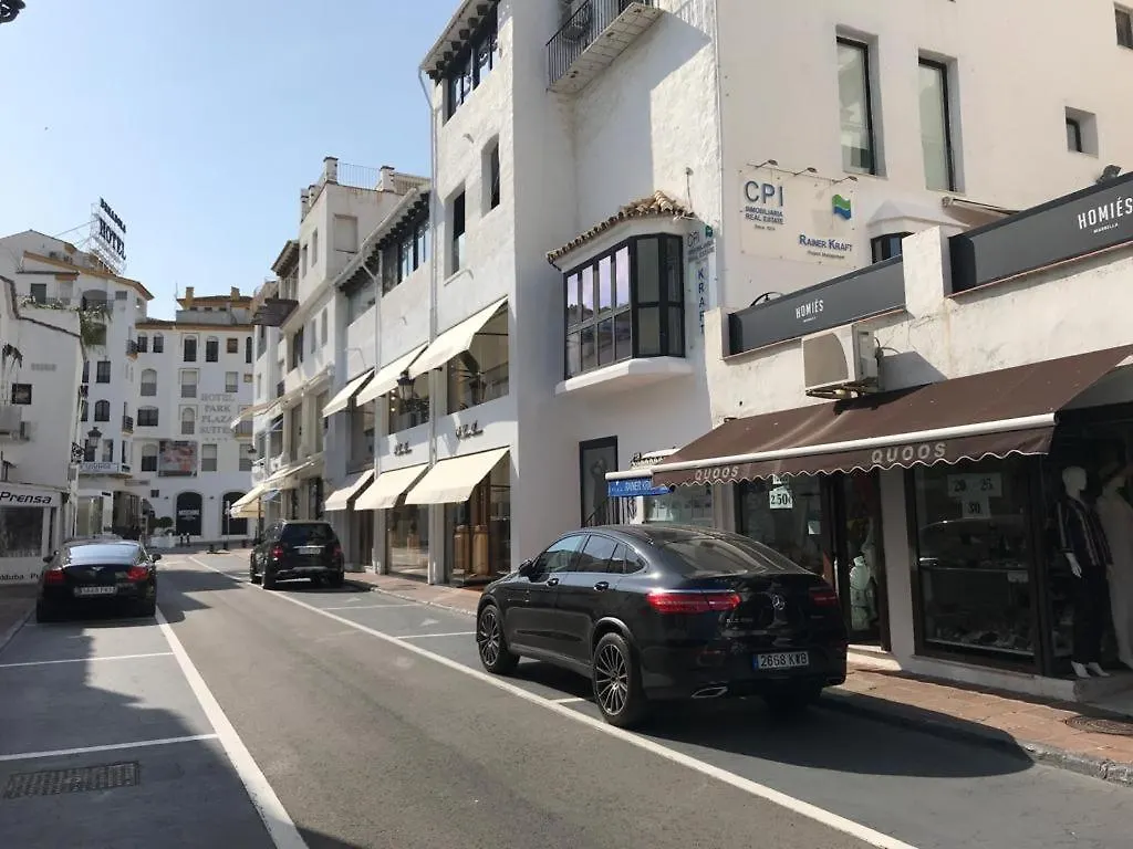 Apartment Puerto Banus contacts